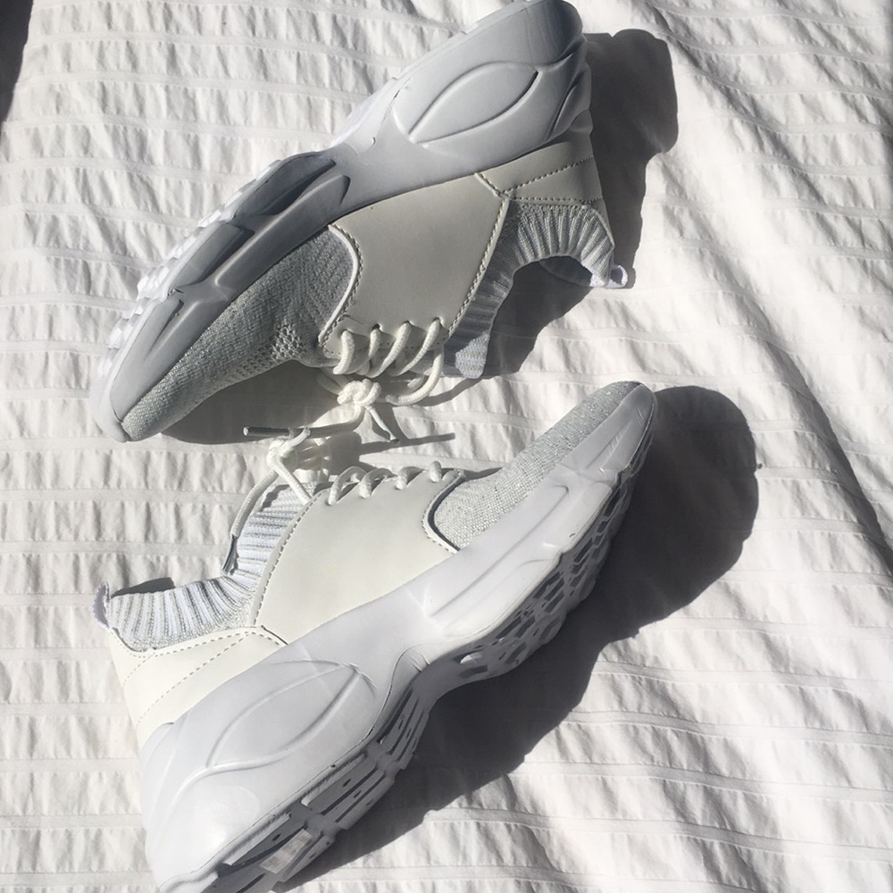 NWT White Sneakers!